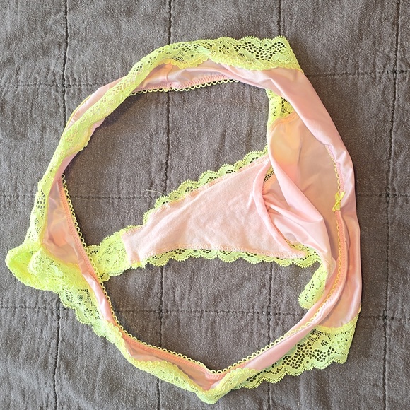 🍑Victorias Secret Tease Thong🍑 - Picture 3 of 5